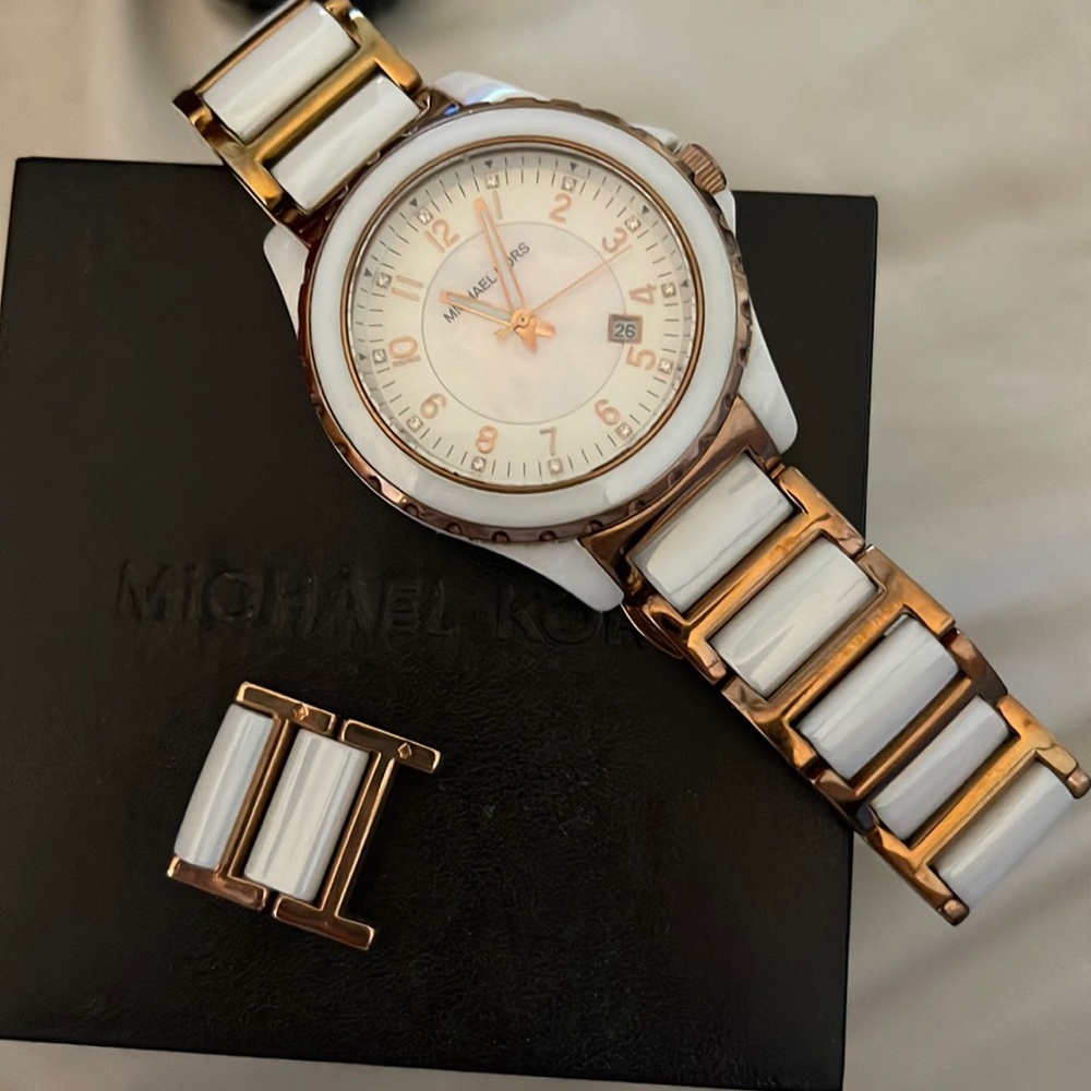 Michael kors white and gold watch - needs new battery